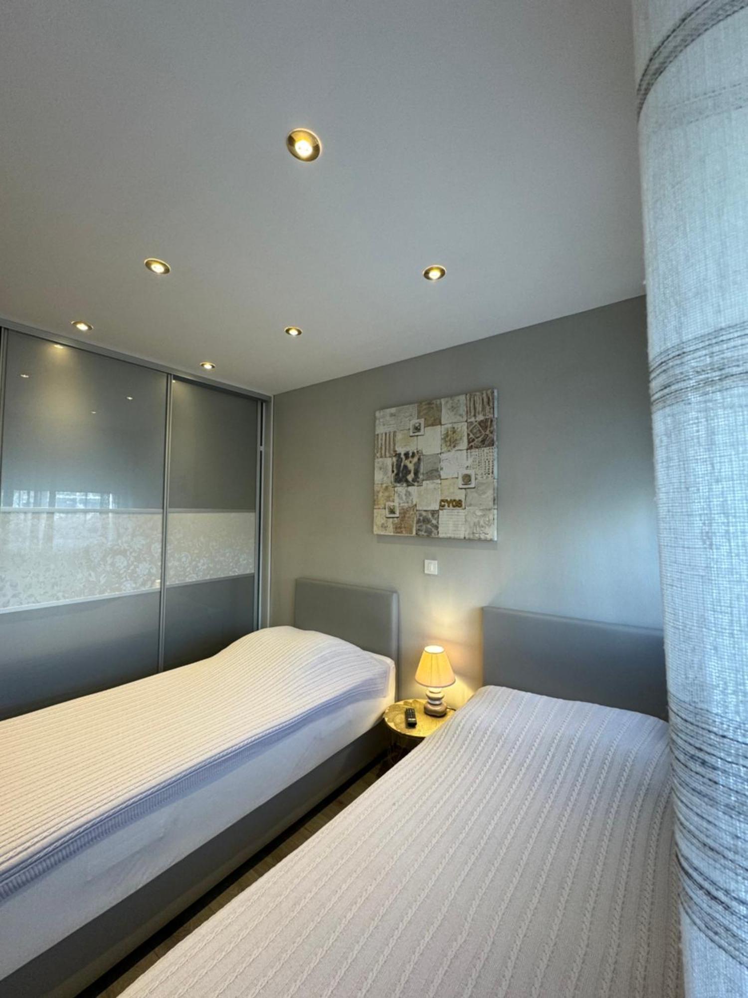 Apartment Astra With Private Parking Split Bagian luar foto